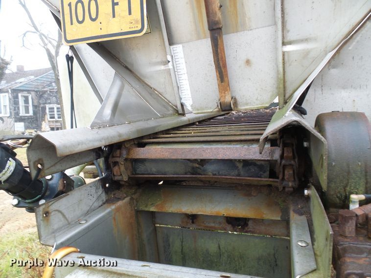 image for item DG5527 Monroe MV1207850MO stainless steel spreader