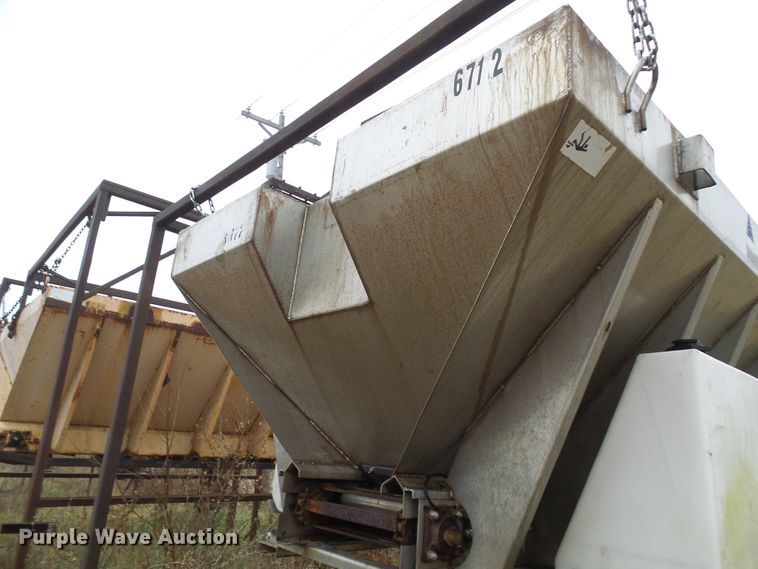 image for item DG5527 Monroe MV1207850MO stainless steel spreader