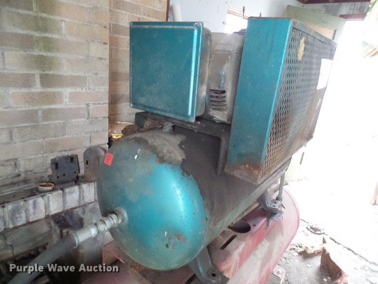 image for item DG5528 Air compressor