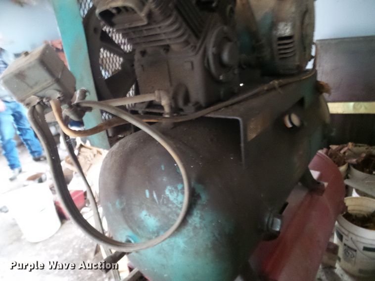 image for item DG5528 Air compressor