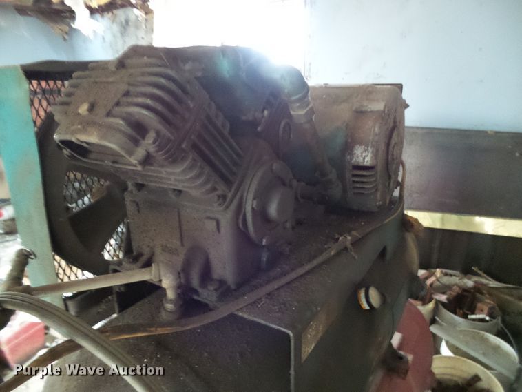 image for item DG5528 Air compressor