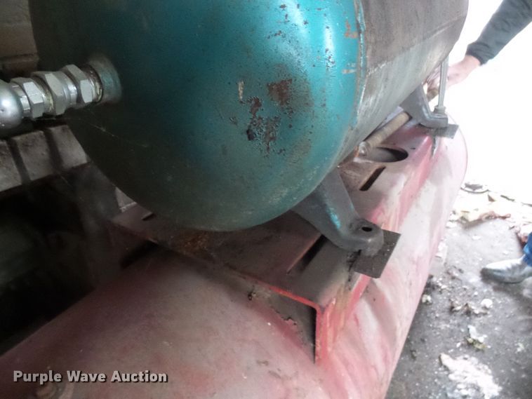 image for item DG5528 Air compressor