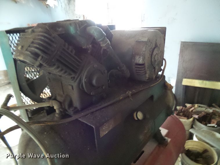 image for item DG5528 Air compressor