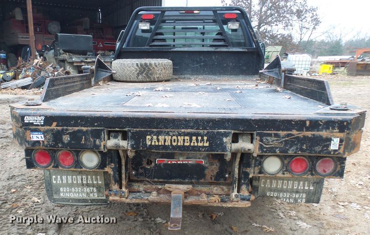 image for item DG5531 2000 Ford F350 Super Duty XLT bale bed pickup truck