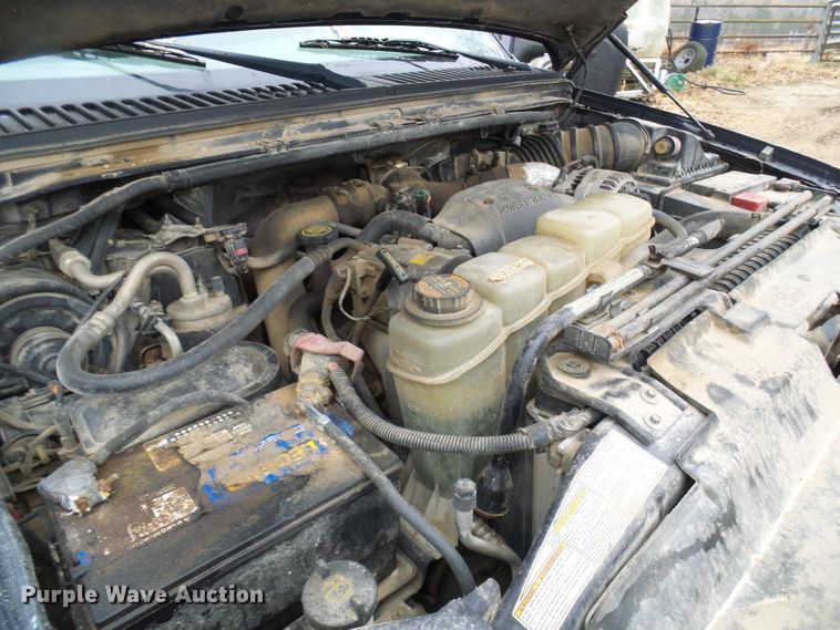 image for item DG5531 2000 Ford F350 Super Duty XLT bale bed pickup truck