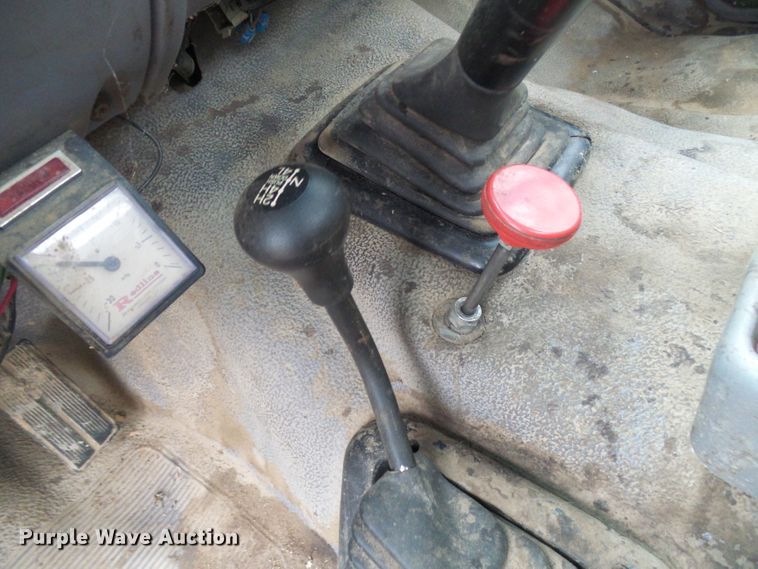 image for item DG5532 1995 Ford F350 XLT flatbed pickup truck