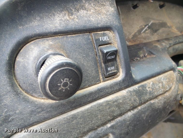 image for item DG5532 1995 Ford F350 XLT flatbed pickup truck