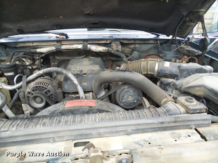 image for item DG5532 1995 Ford F350 XLT flatbed pickup truck