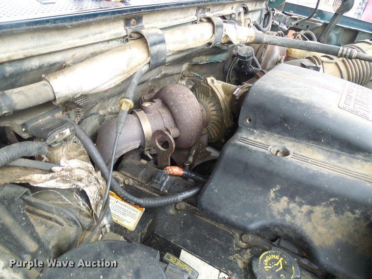 image for item DG5532 1995 Ford F350 XLT flatbed pickup truck