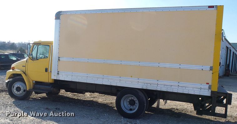 image for item DG5563 2001 Freightliner FL50 box truck