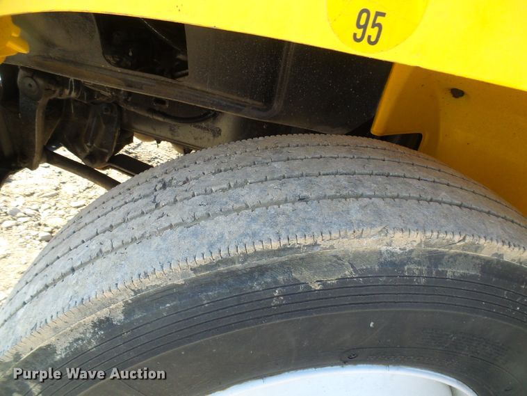 image for item DG5563 2001 Freightliner FL50 box truck