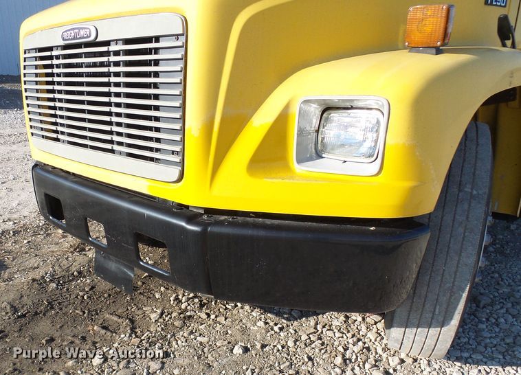 image for item DG5563 2001 Freightliner FL50 box truck