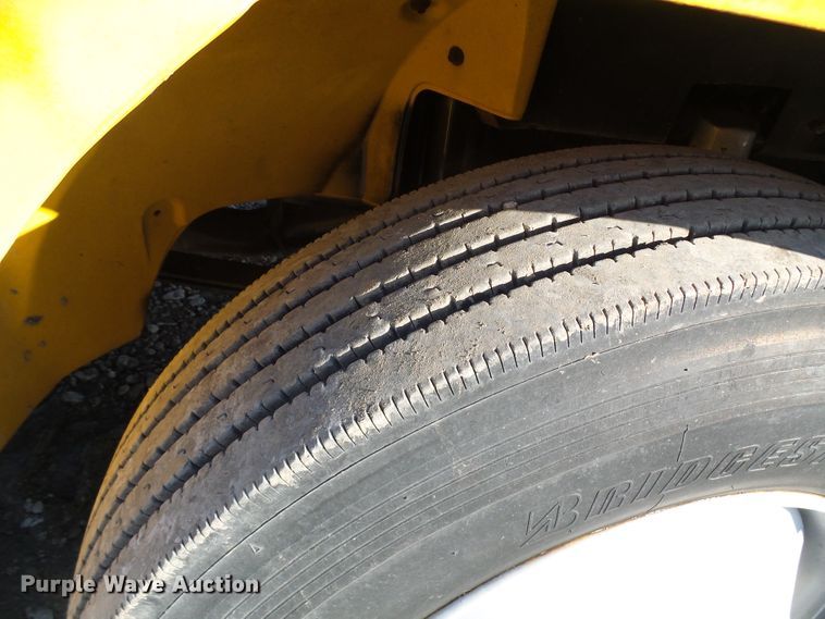 image for item DG5563 2001 Freightliner FL50 box truck