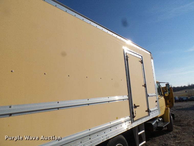 image for item DG5563 2001 Freightliner FL50 box truck