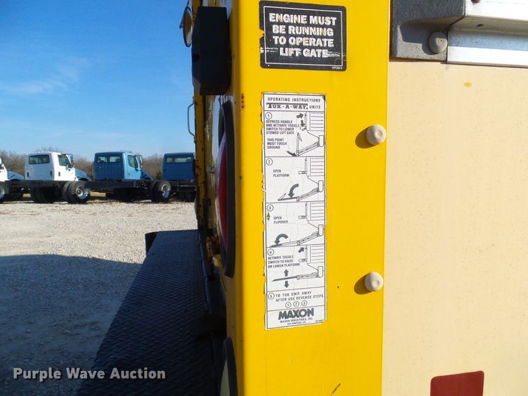 image for item DG5563 2001 Freightliner FL50 box truck