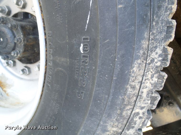 image for item DG5563 2001 Freightliner FL50 box truck