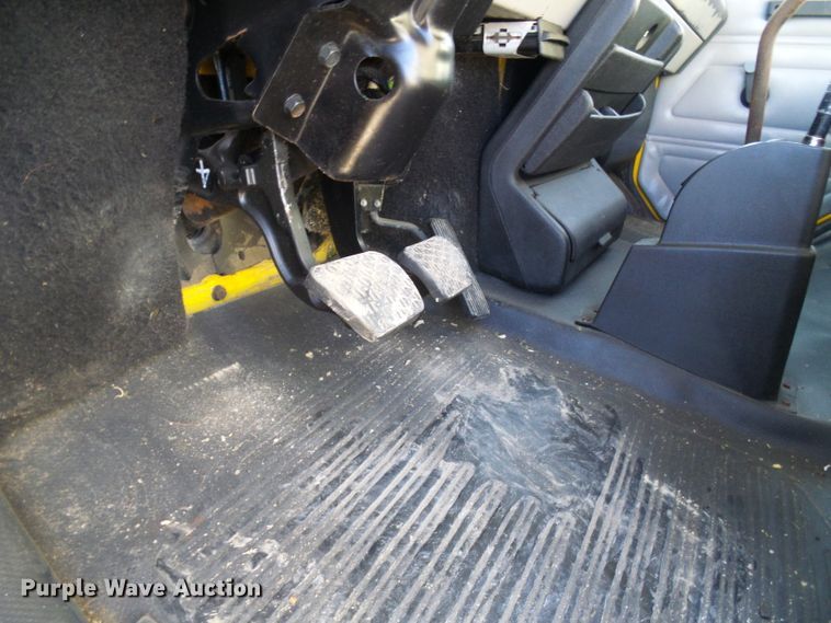 image for item DG5563 2001 Freightliner FL50 box truck