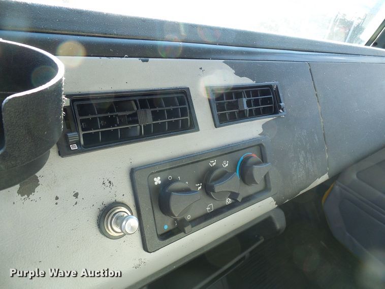 image for item DG5563 2001 Freightliner FL50 box truck