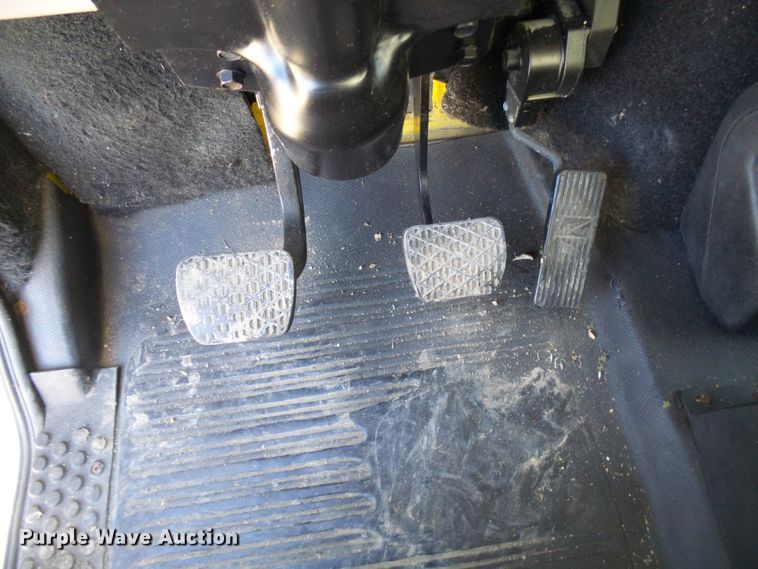 image for item DG5563 2001 Freightliner FL50 box truck