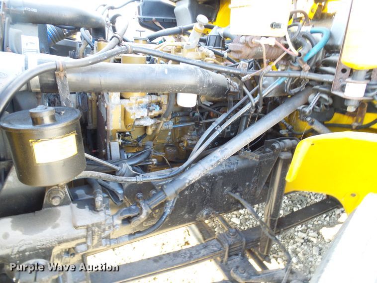 image for item DG5563 2001 Freightliner FL50 box truck