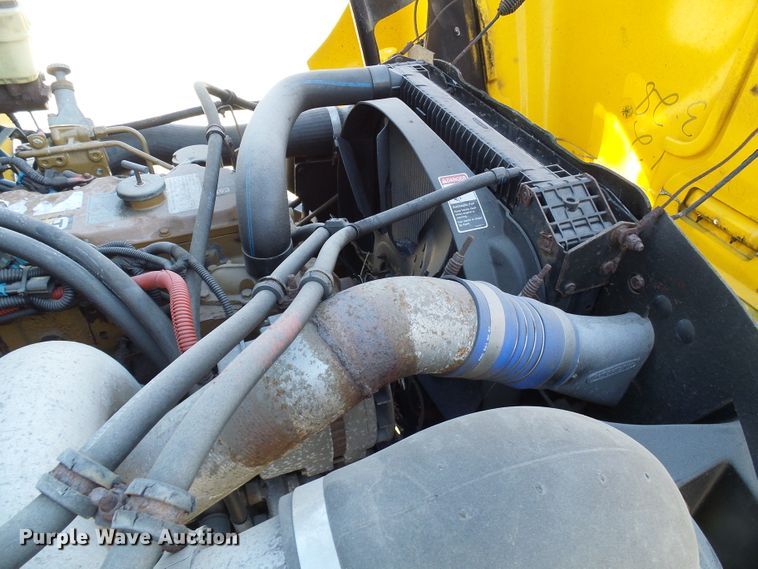 image for item DG5563 2001 Freightliner FL50 box truck