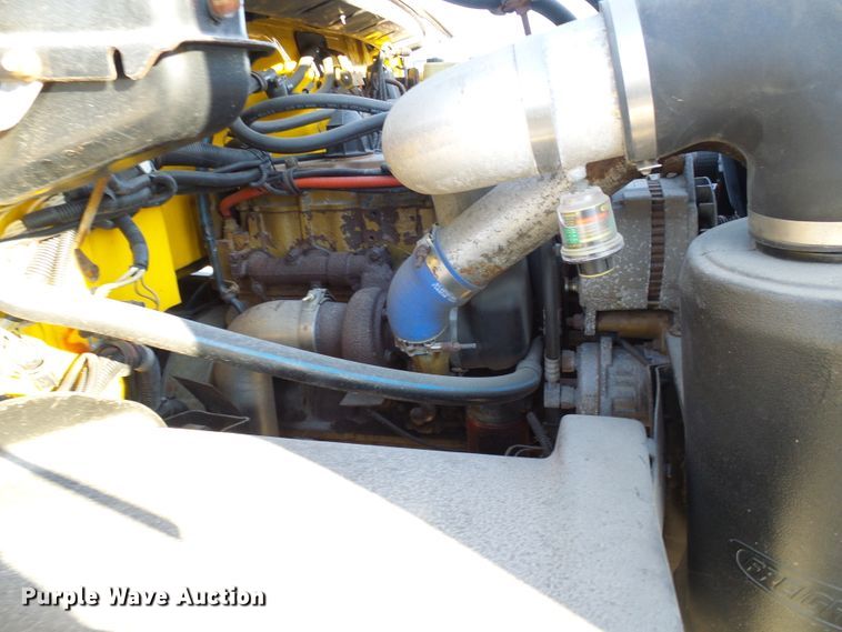 image for item DG5563 2001 Freightliner FL50 box truck