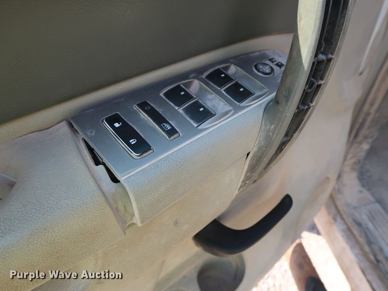 image for item DG7038 2013 Chevrolet Silverado 2500HD Ext. Cab pickup truck