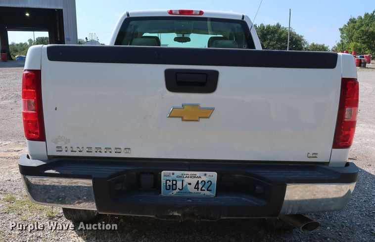 image for item DG7038 2013 Chevrolet Silverado 2500HD Ext. Cab pickup truck