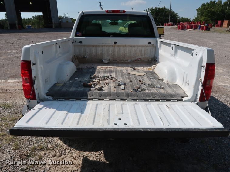 image for item DG7038 2013 Chevrolet Silverado 2500HD Ext. Cab pickup truck