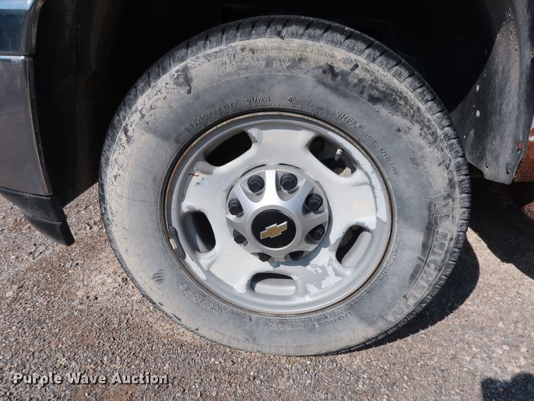 image for item DG7038 2013 Chevrolet Silverado 2500HD Ext. Cab pickup truck