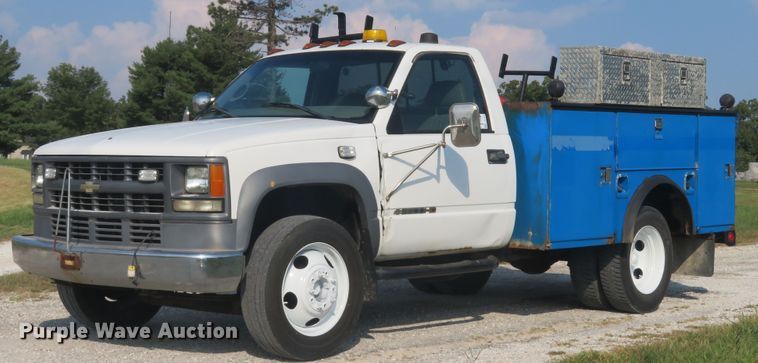 image for item DH1583 2000 Chevrolet C3500HD utility bed pickup truck