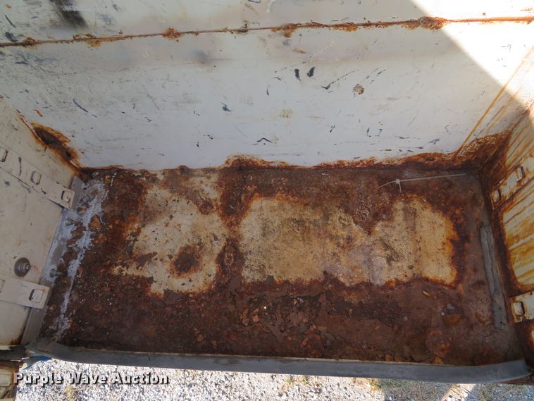 image for item DH1583 2000 Chevrolet C3500HD utility bed pickup truck