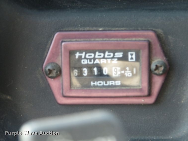 image for item DH1583 2000 Chevrolet C3500HD utility bed pickup truck