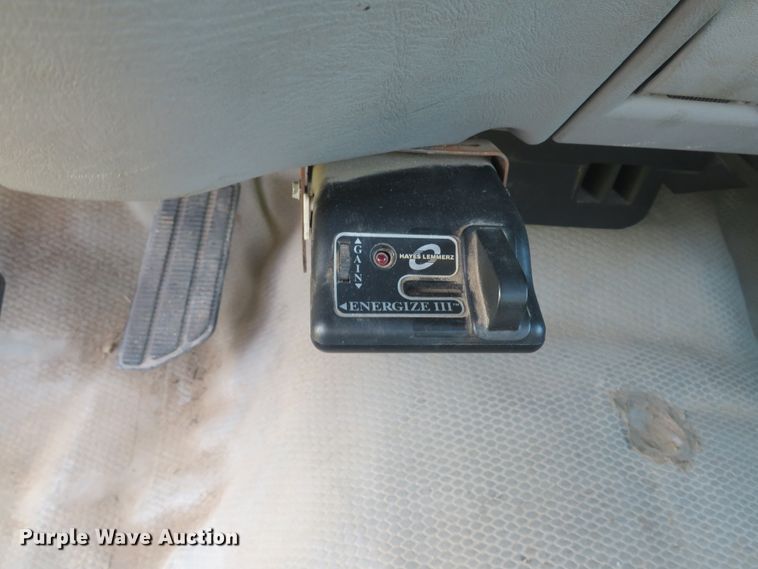 image for item DH1583 2000 Chevrolet C3500HD utility bed pickup truck