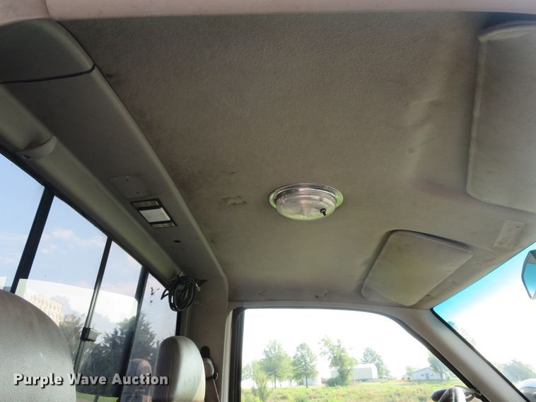 image for item DH1583 2000 Chevrolet C3500HD utility bed pickup truck