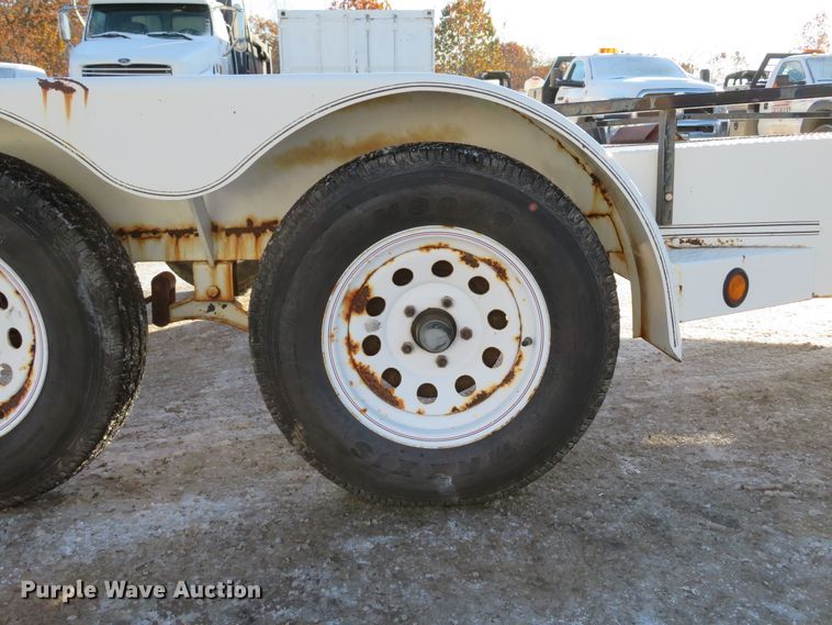 image for item DH1688 2001 Johnnys Truck & Trailers utility trailer