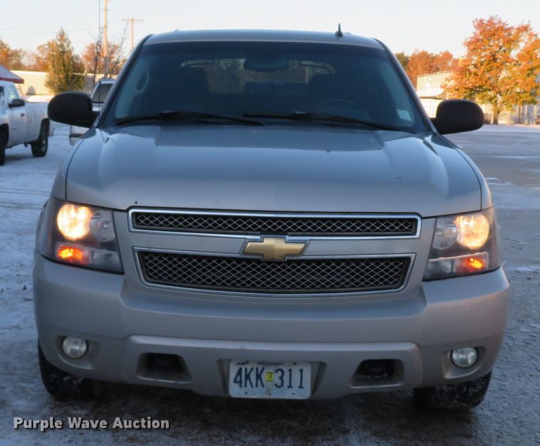 image for item DH1689 2007 Chevrolet Avalanche SE Crew Cab pickup truck