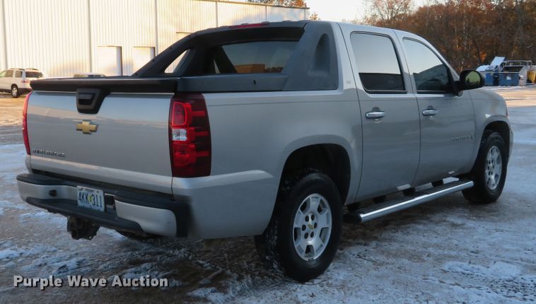 image for item DH1689 2007 Chevrolet Avalanche SE Crew Cab pickup truck