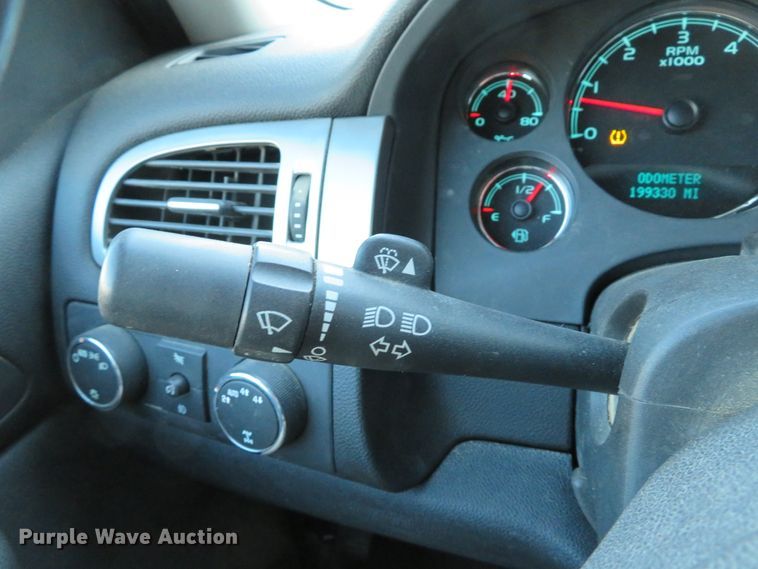 image for item DH1689 2007 Chevrolet Avalanche SE Crew Cab pickup truck