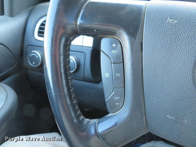 image for item DH1689 2007 Chevrolet Avalanche SE Crew Cab pickup truck