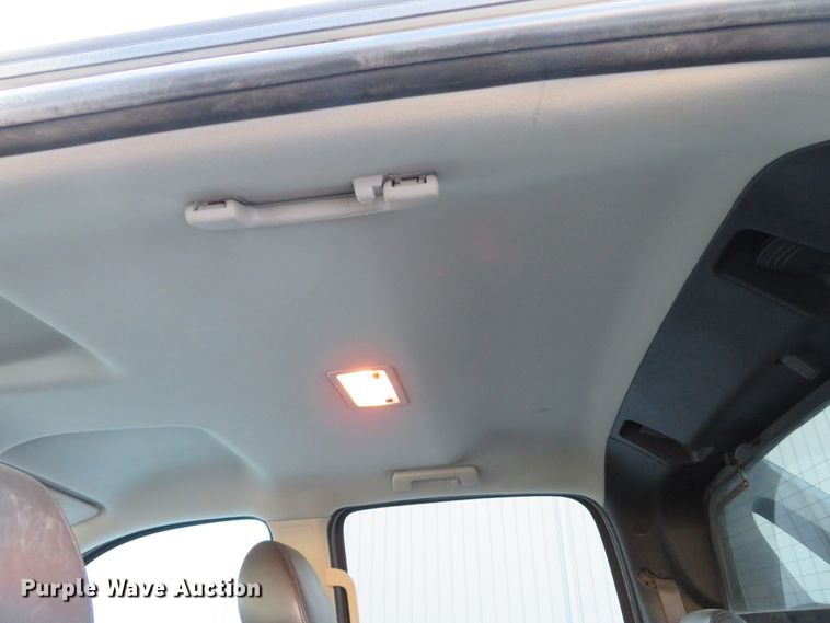 image for item DH1689 2007 Chevrolet Avalanche SE Crew Cab pickup truck