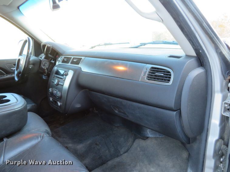 image for item DH1689 2007 Chevrolet Avalanche SE Crew Cab pickup truck