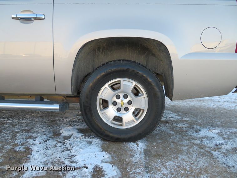 image for item DH1689 2007 Chevrolet Avalanche SE Crew Cab pickup truck