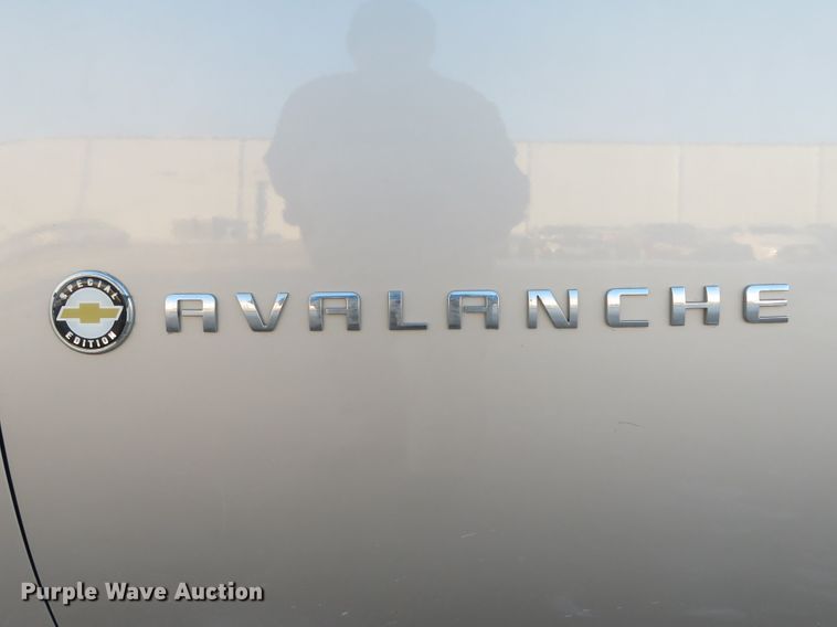 image for item DH1689 2007 Chevrolet Avalanche SE Crew Cab pickup truck