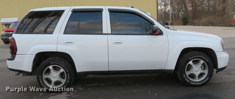 image for item DH1700 2005 Chevrolet TrailBlazer SUV