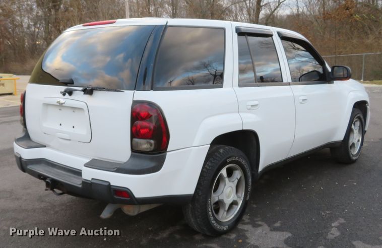 image for item DH1700 2005 Chevrolet TrailBlazer SUV