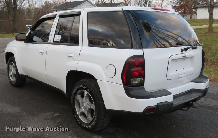 image for item DH1700 2005 Chevrolet TrailBlazer SUV