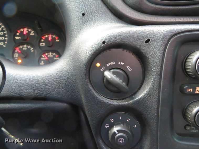 image for item DH1700 2005 Chevrolet TrailBlazer SUV