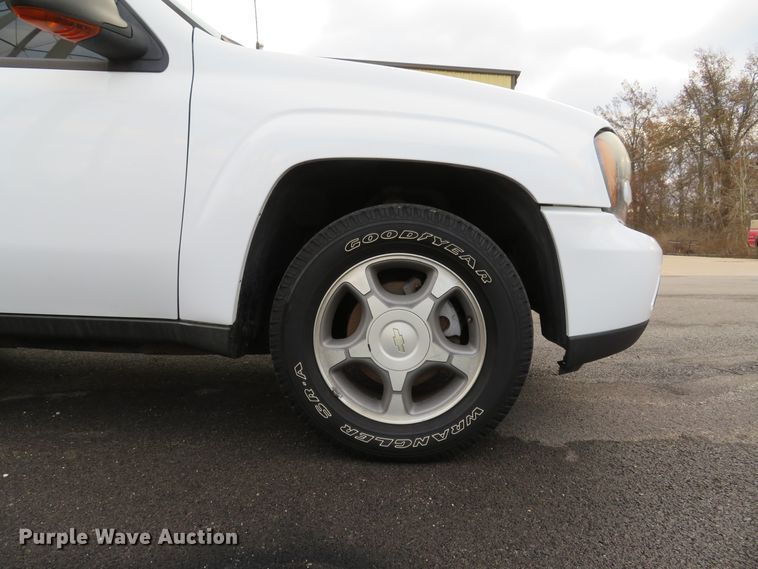 image for item DH1700 2005 Chevrolet TrailBlazer SUV