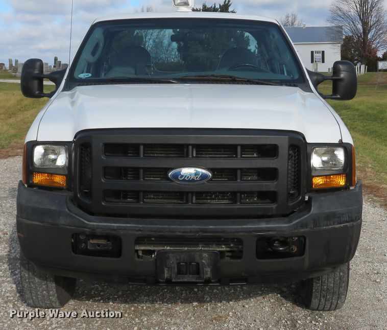 image for item DH1702 2006 Ford F250 Super Duty XL SuperCab pickup truck